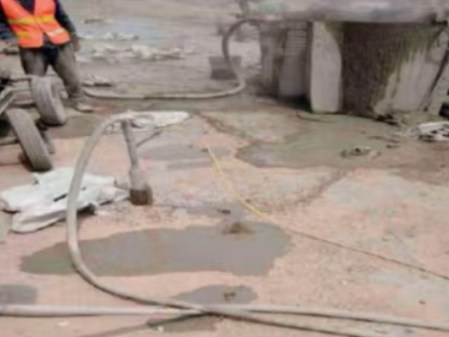 和顺水泥混凝土路面板底注浆技术 路面脱空注浆整治方案